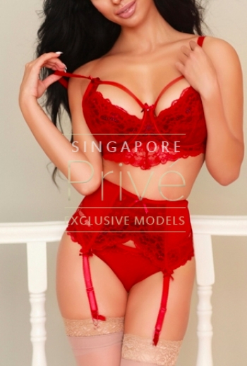 Luxury SG escorts Sabine, top class GFE companion in Singapore